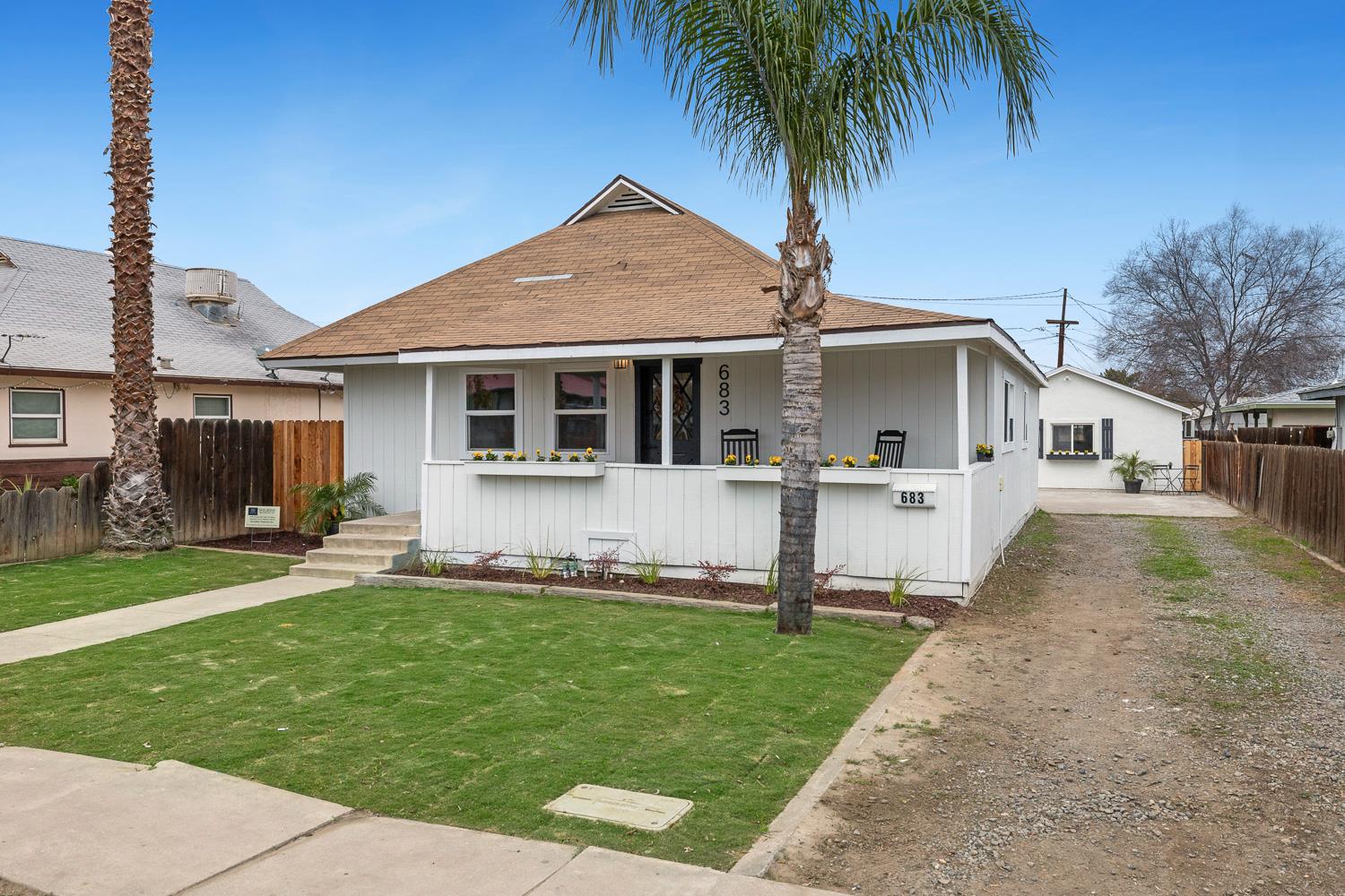 683 E Polk St, Coalinga, CA 93210