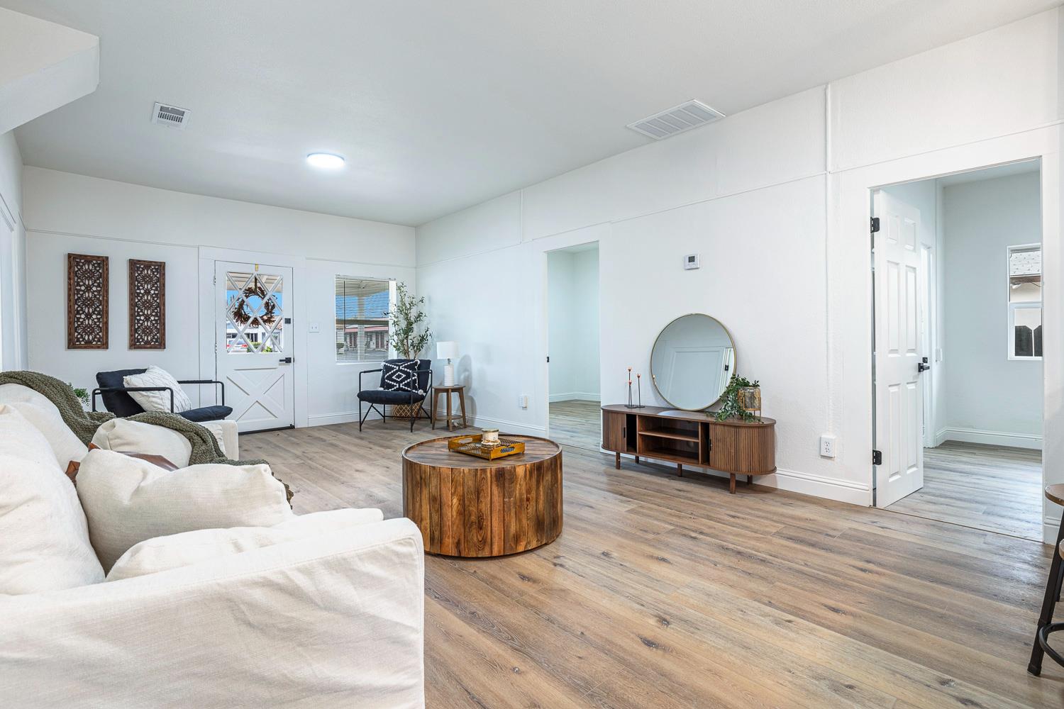 683 E Polk St, Coalinga, CA 93210