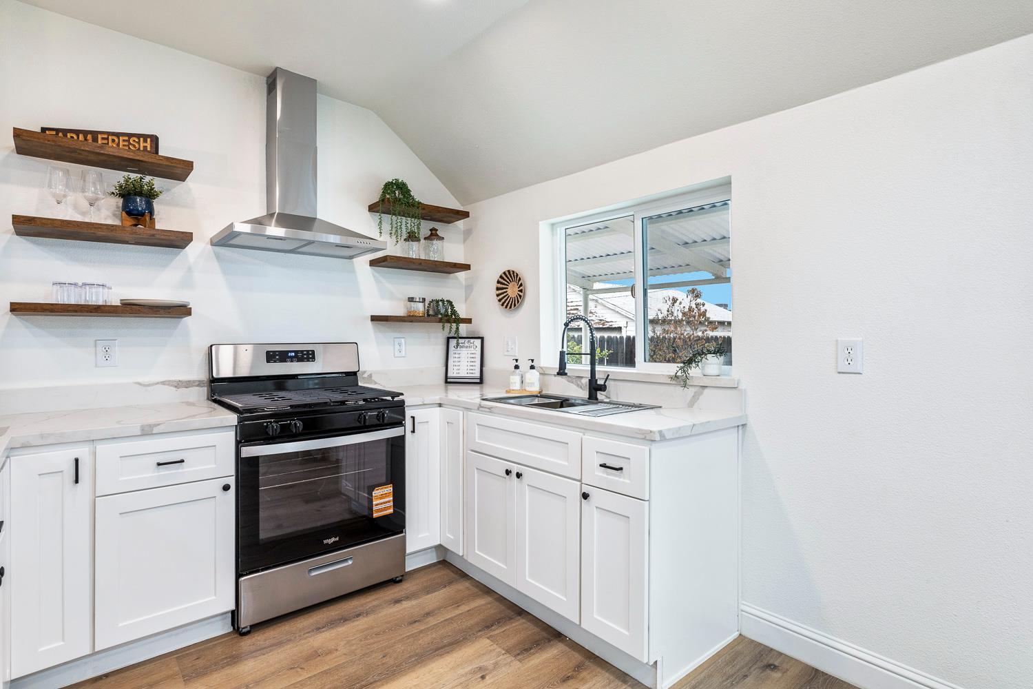 683 E Polk St, Coalinga, CA 93210