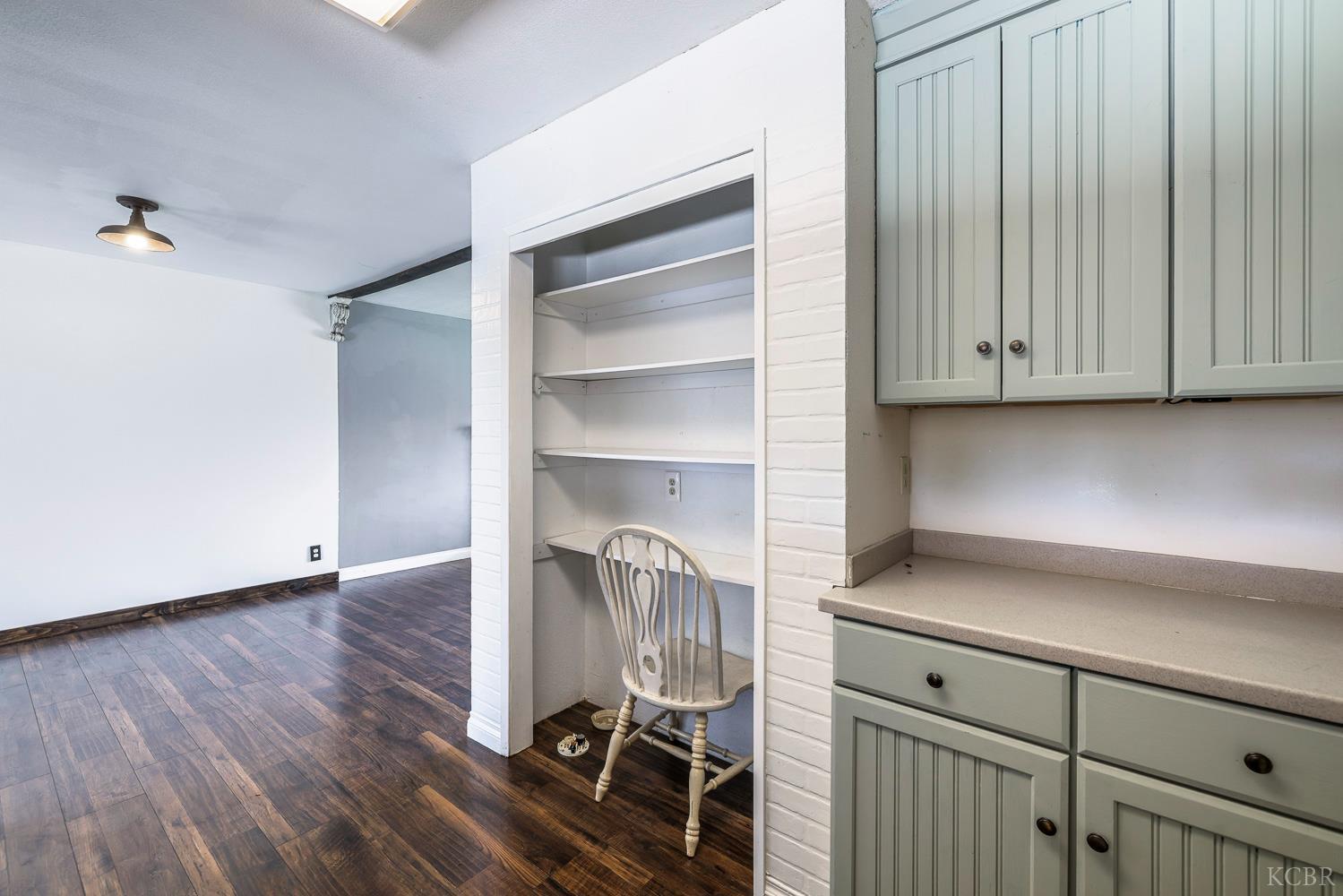 125 E Deodar Ln, Lemoore, CA 93245