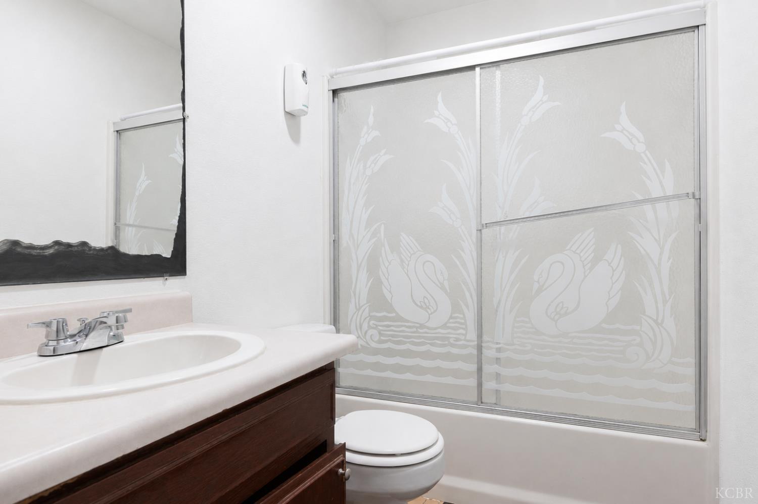 425 Marin St, Avenal, CA 93204